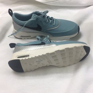Nike Women's Air Max Thea Size 8.5 never worn
